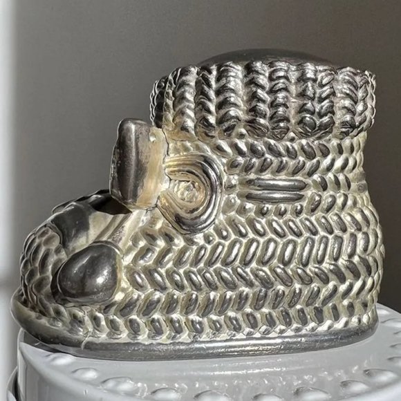 VINTAGE SILVER PLATED BABY SHOE SILVER BANK BABY SHOWER BIRTH GIFT - Picture 1 of 12